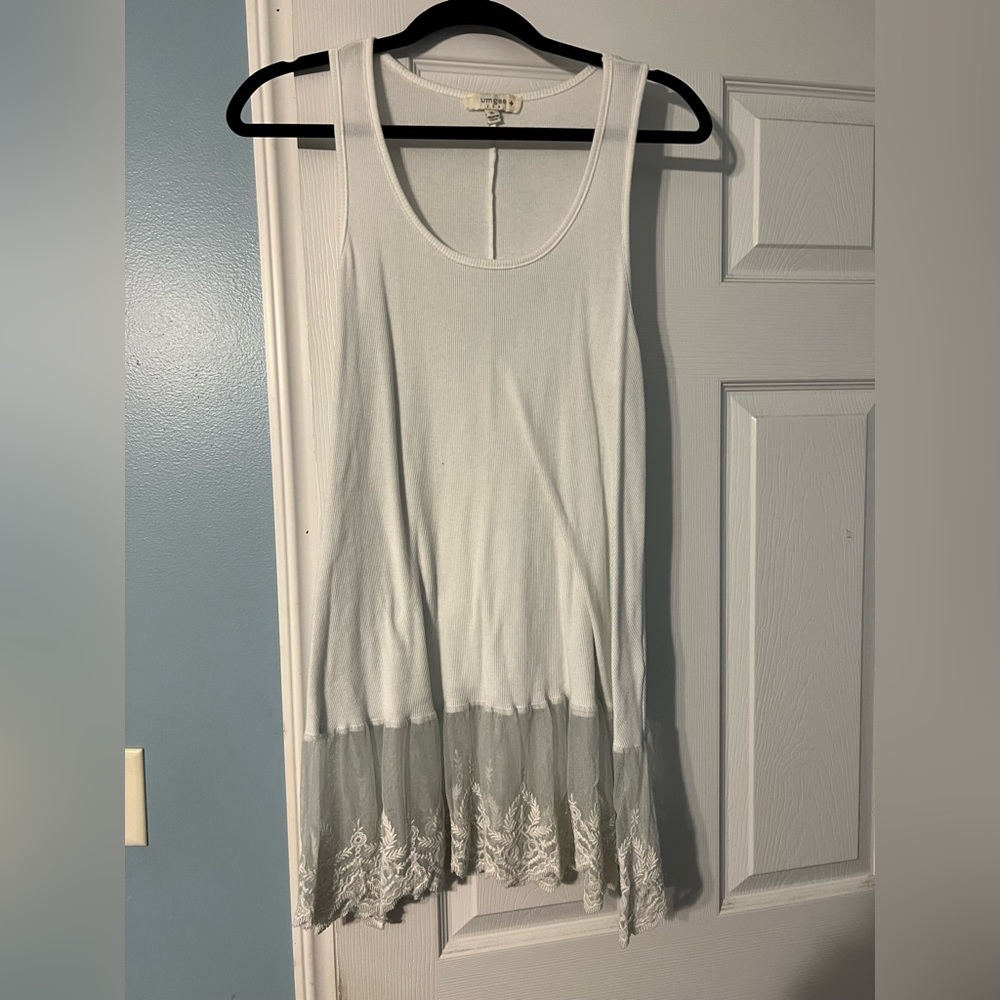 Lacey, round neck tank top